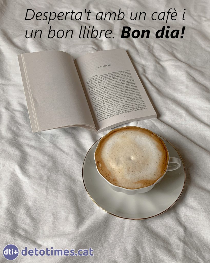 Bon dia, amb un cafè i un llibre al llit.